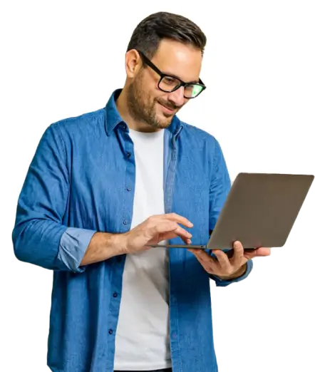 Vendedor usando um CRM de vendas